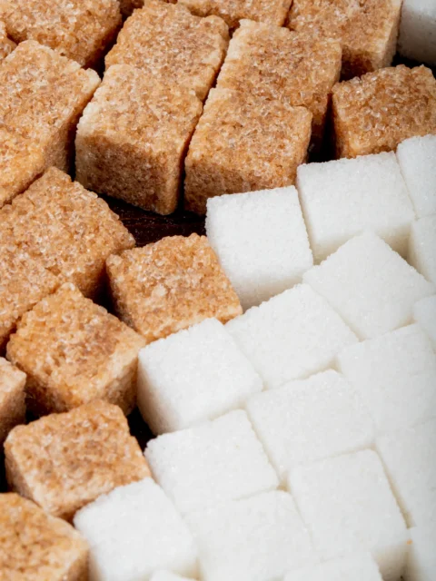 background-brown-white-sugar-cubes-side-view